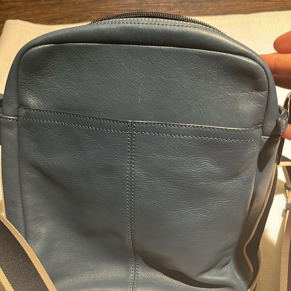 Cross body Coach bag in excellent condition. - Picture 8 of 9